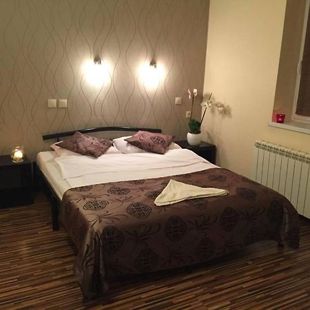 Maluch Otel Tarczyn Dış mekan fotoğraf