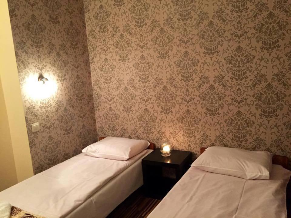 Maluch Otel Tarczyn Dış mekan fotoğraf