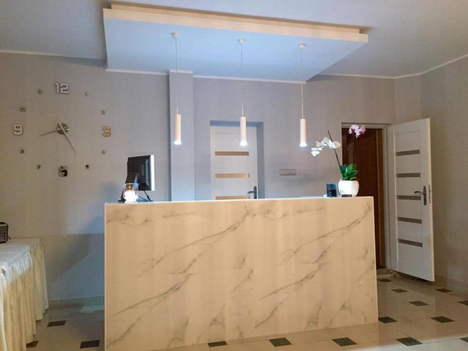 Maluch Otel Tarczyn Dış mekan fotoğraf
